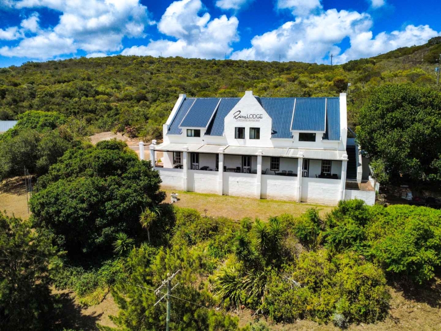 8 Bedroom Property for Sale in Stilbaai Oos Western Cape